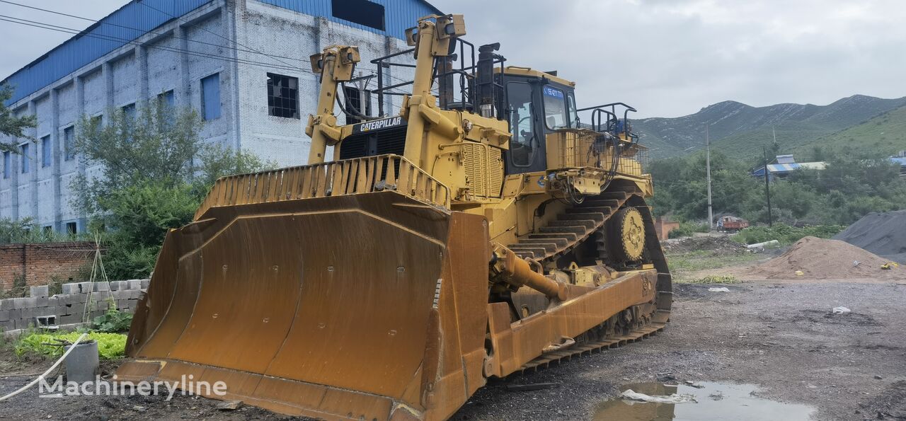 Caterpillar D10R bulldozer