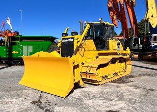 KOMATSU D65 bulldozer