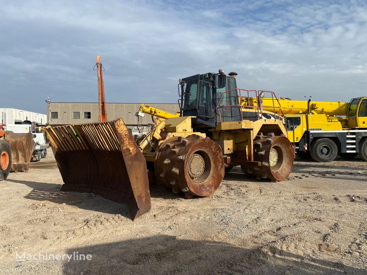 Caterpillar 826 G compactor