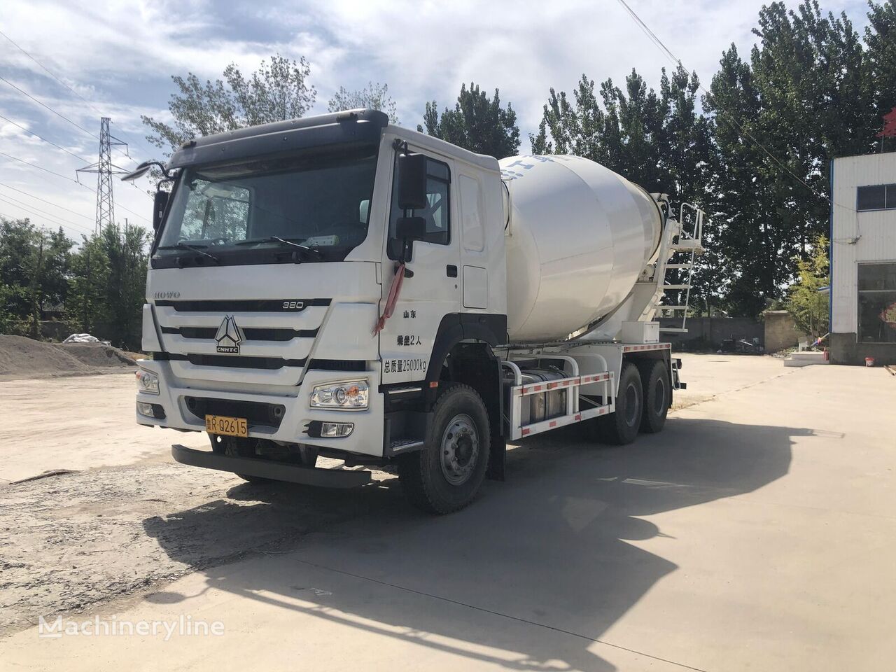 Zoomlion  on chassis Howo concrete mixer truck