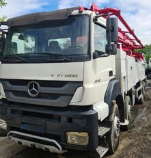 KCP 2013 MB 4140 Pump 52 m concrete pump for sale image 4 KCP 2013 MB 4140 Pump 52 m concrete pump image 4