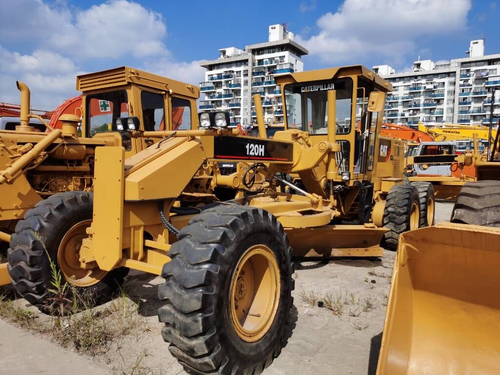 Caterpillar 120 H grader