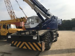 Kato KR250 mobile crane