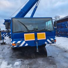Liebherr LTM 1300 mobile crane