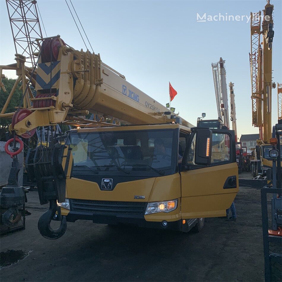 XCMG XCMG QY25K5A 25 ton used hydraulic mounted truck crane  mobile crane