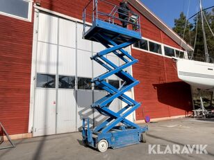 Saxlift med utskjut scissor lift