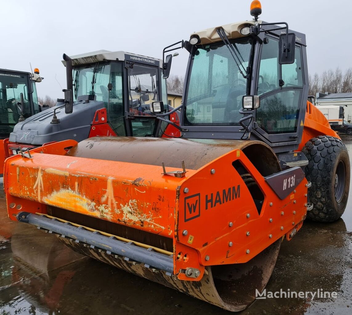 Hamm H13i single drum compactor