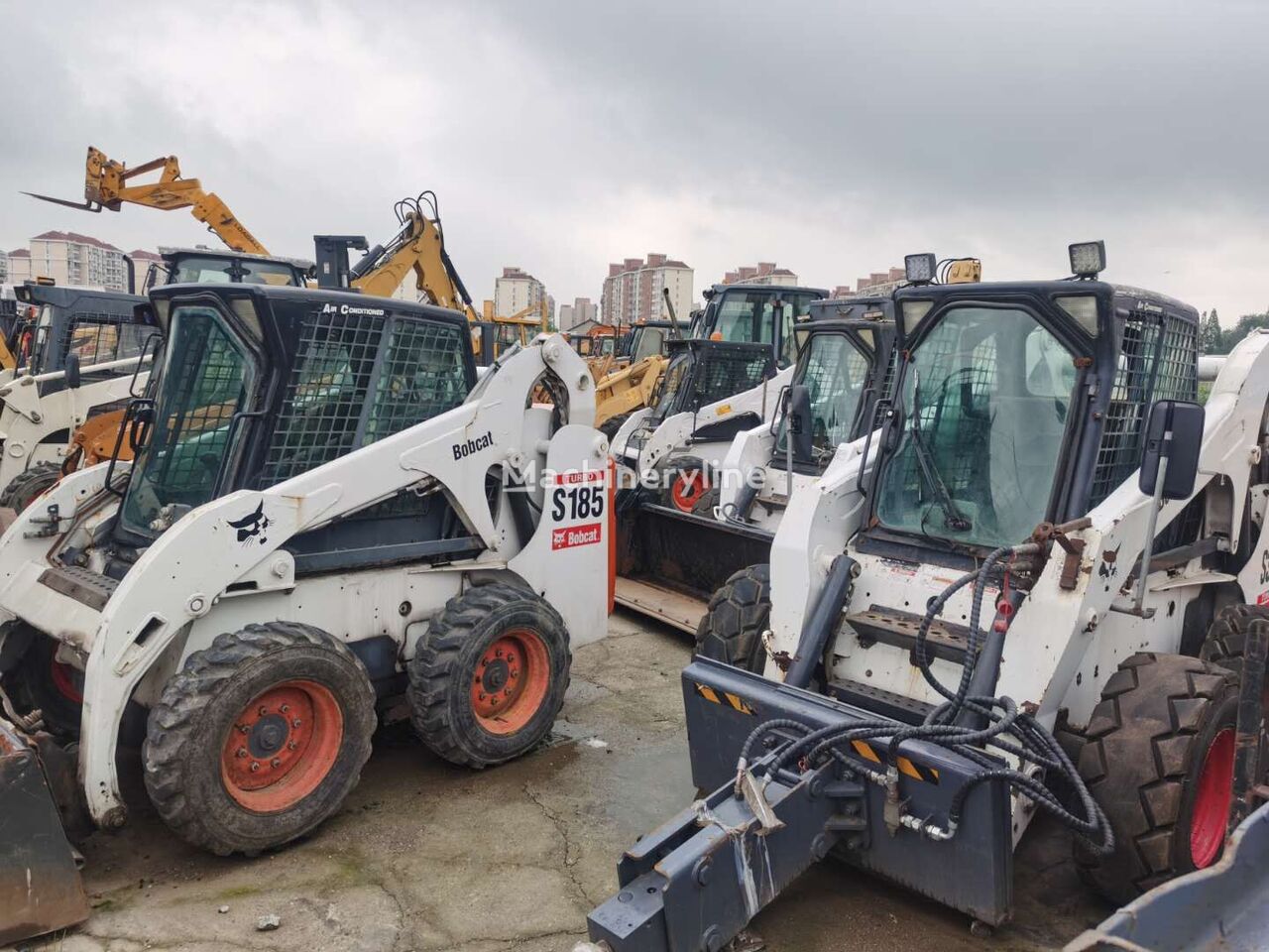 Bobcat S130 S185 S160 S300 863 864 skid steer