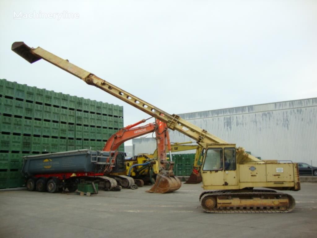 EWK PL820R telescopic boom excavator