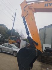 Hyundai Robex 220 tracked excavator for sale image 2 Hyundai Robex 220 tracked excavator image 2
