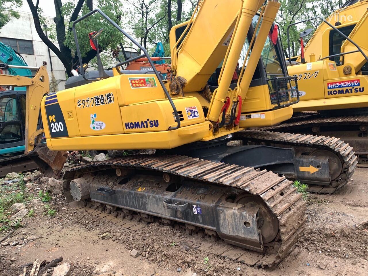 Komatsu PC200-8N1 tracked excavator
