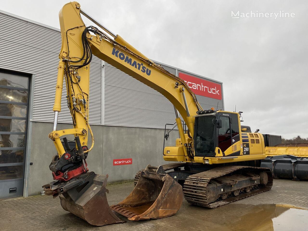 Komatsu PC290LC-11 tracked excavator