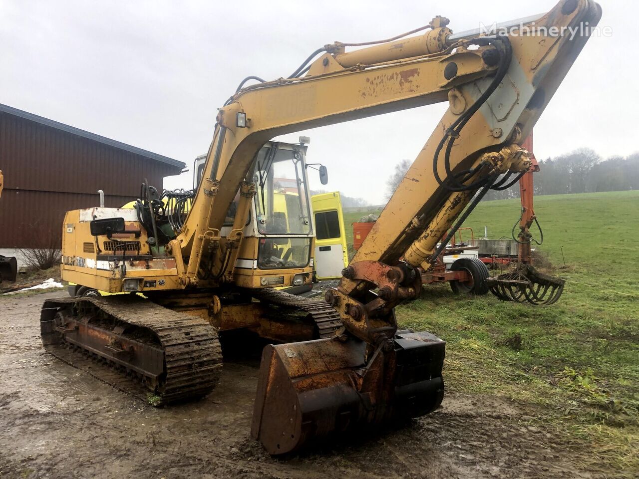 Liebherr R902 LC tracked excavator