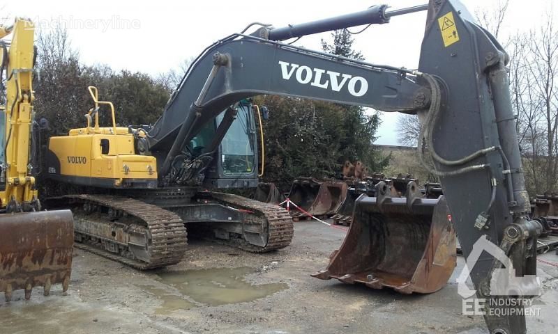 Volvo EC 290 CNL tracked excavator