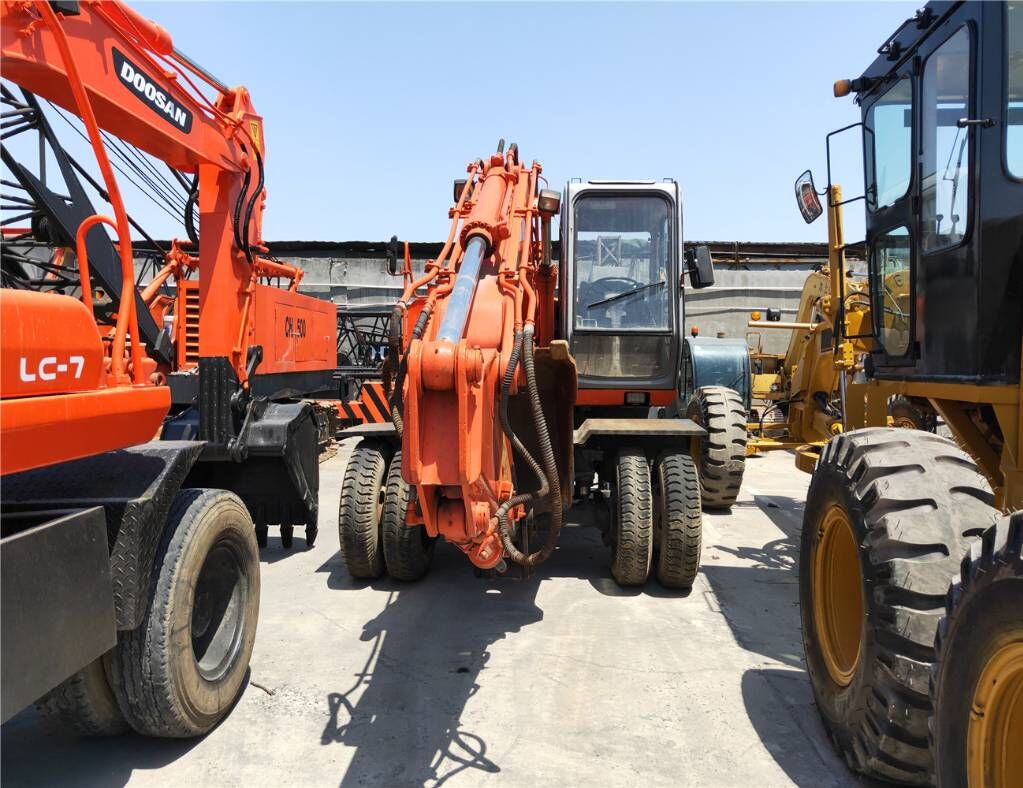 Hitachi EX 100 W D wheel excavator