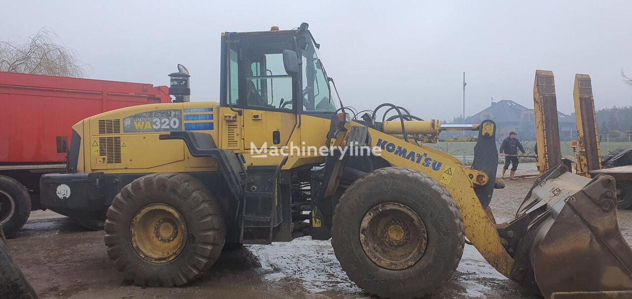 Komatsu WA320 wheel loader