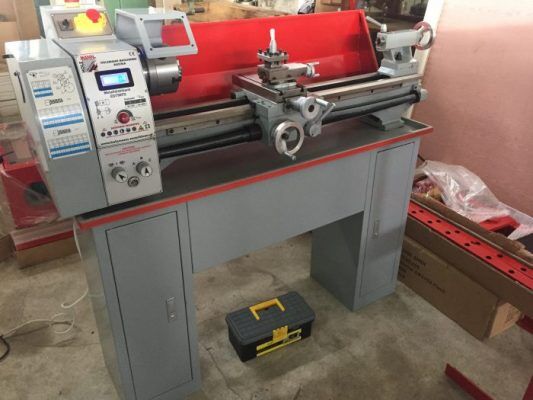 new Holzmann ED750FD metal lathe