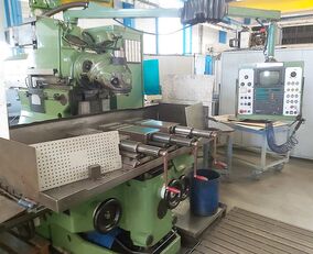 Huron M 2006 metal milling machine