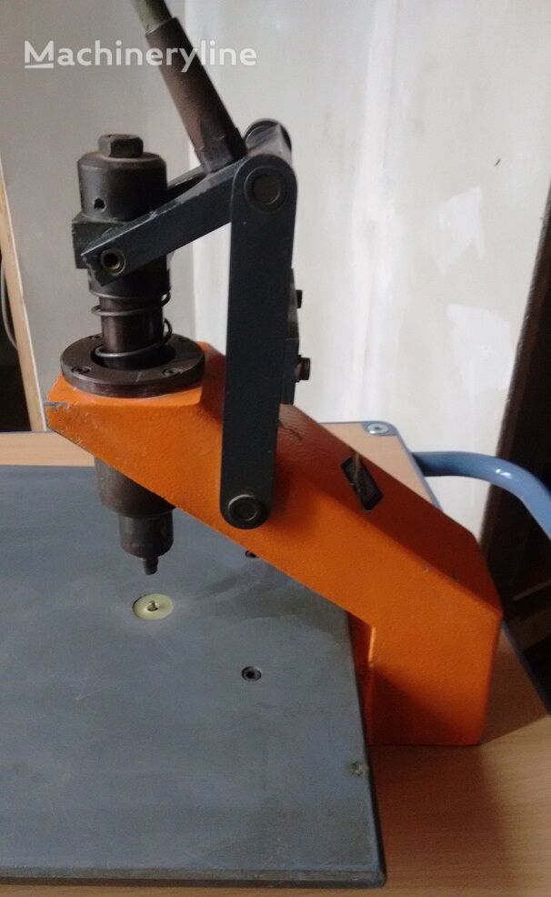 Handhebelpresse zum Eindrücken von Stiften in Leiterplatten other plastic machinery